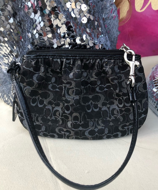 Black Coach wristlet 6x4.5” VG
