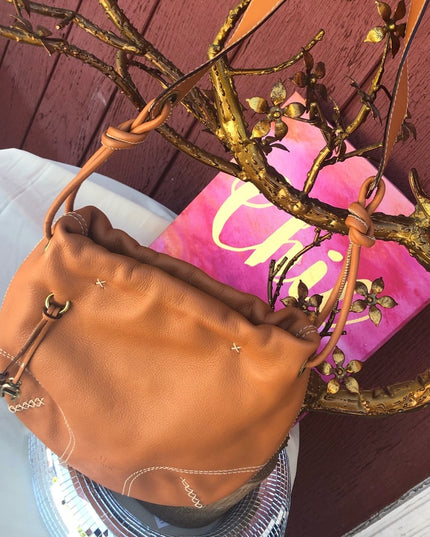 Aigner Tan Leather shoulder purse 👜 NWOT Brown tan New