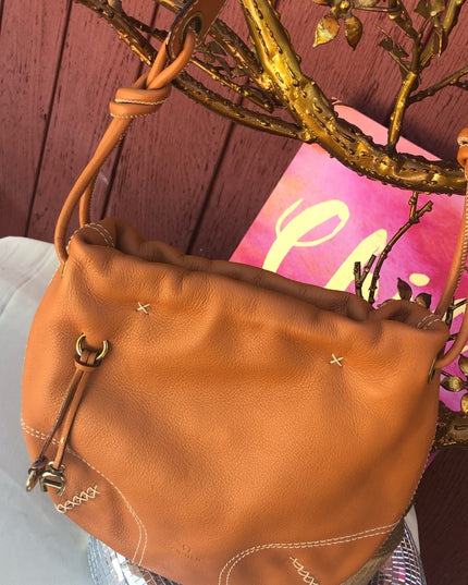 Aigner Tan Leather shoulder purse 👜 NWOT Brown tan New
