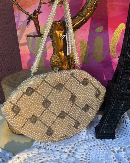 Vintage Du Val Beaded wristlet purse