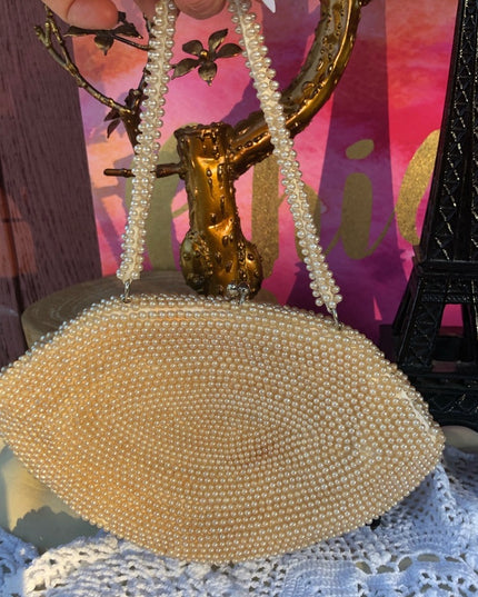 Vintage Du Val Beaded wristlet purse
