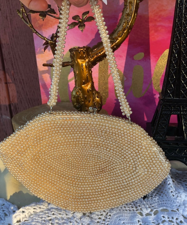Vintage Du Val Beaded wristlet purse