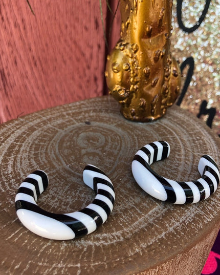 Vintage 1960s Black and white stripe hoop earrings
