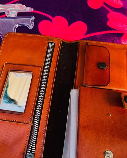 Vintage tooled tan leather Mexico wallet