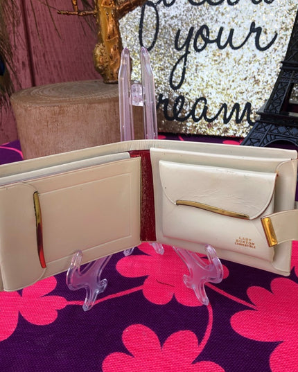 Vintage 1970s lady Buxton leather billfold wallet white