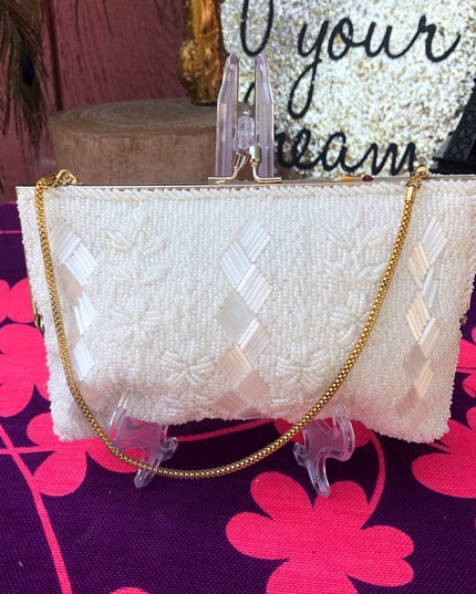 Vintage white heavy bead bag wristlet 1950s