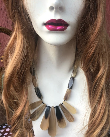 Vintage Lucite cleopatra style necklace 25” 1960s