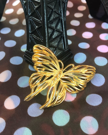 Vintage 1980s gold tone butterfy 2” brooch