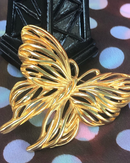 Vintage 1980s gold tone butterfy 2” brooch