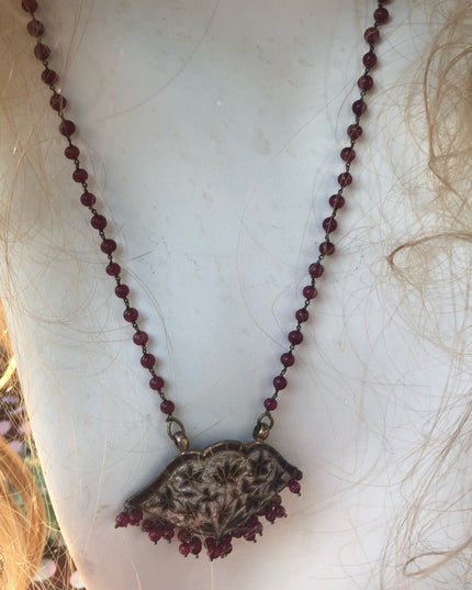 Vintage enamel and glass bead necklace