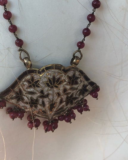 Vintage enamel and glass bead necklace