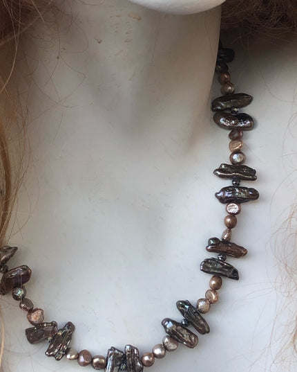 Beautiful fresh water pearl necklace