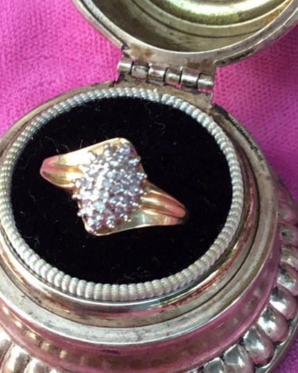 10k gold diamond ring vintage cluster dinner