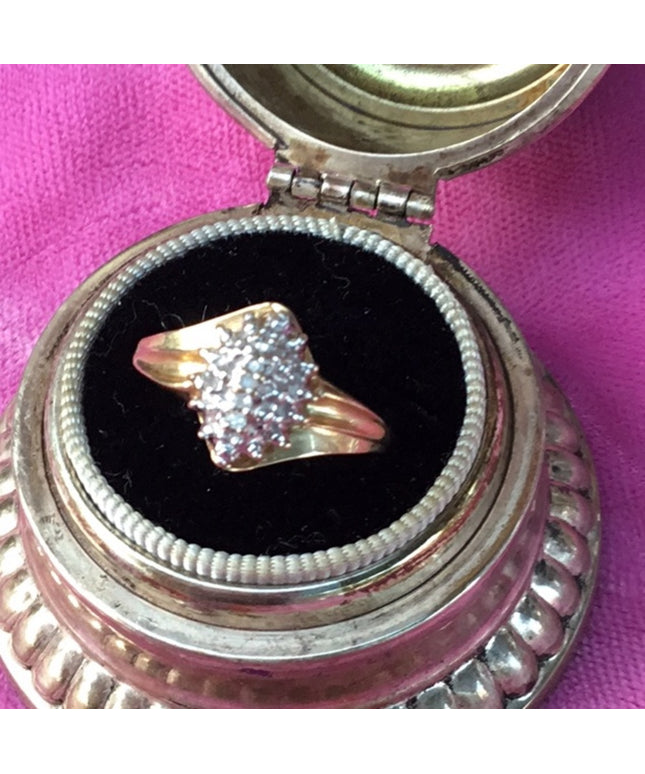 10k gold diamond ring vintage cluster dinner