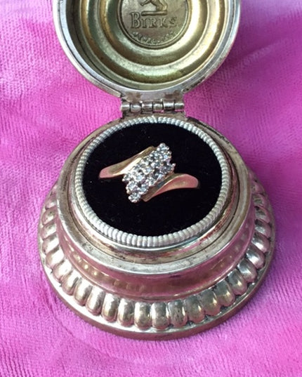 Vintage 10 gold diamond ring sz 6 3/4  cluster