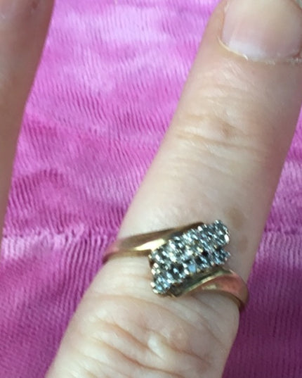 Vintage 10 gold diamond ring sz 6 3/4  cluster