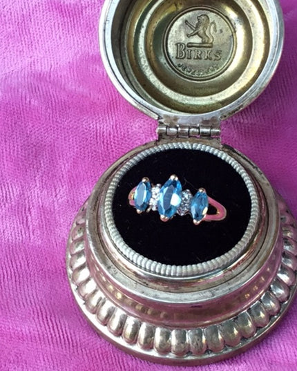 14k solid gold diamond & topaz ring vintage