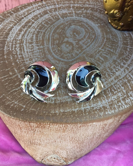 Vintage silver finish & black enamel clip on earrings swirl deaign