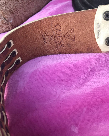 Vintage Guess Lg buckle Distressed cream leather belt