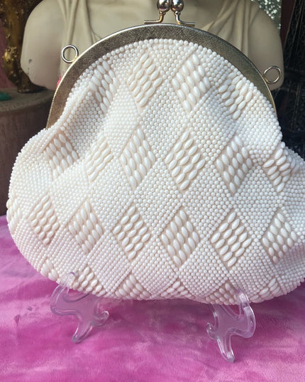 VinTage white micro bead bag vg