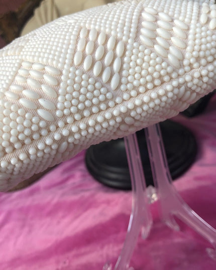 VinTage white micro bead bag vg