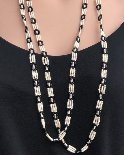 Vintage 64” Indian sead bead necklace black white
