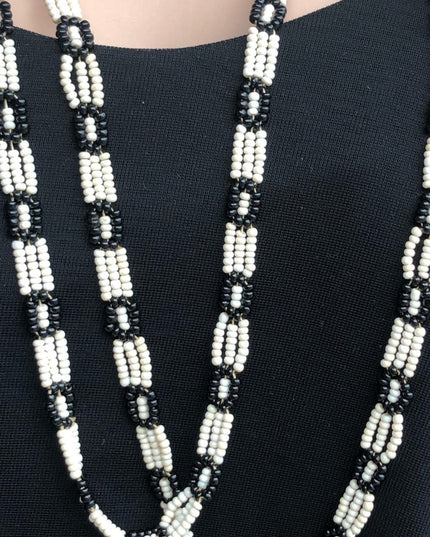 Vintage 64” Indian sead bead necklace black white