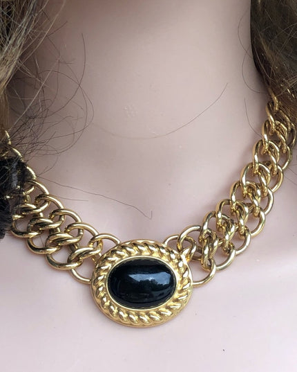 Vintage Heavy gold Monet Necklace 15” black enamel