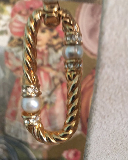 Vintage Swarovski (swan) authentic pierced dangle earrings gold plt