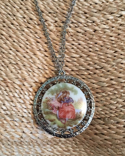 Beautiful Victorian scene silver finish large vintage pendant necklace cameo