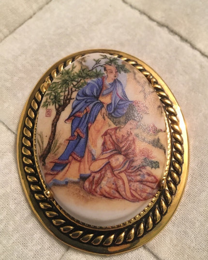 Geisha scene vintage Ceramic Cameo braided gold tone Large