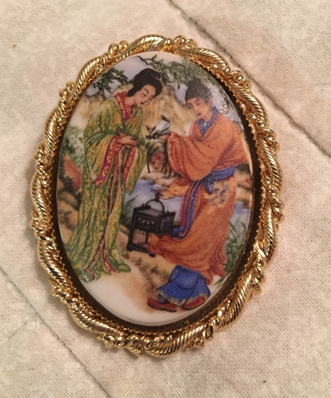 Vintage ceramic cameo asian scene pendant brooch