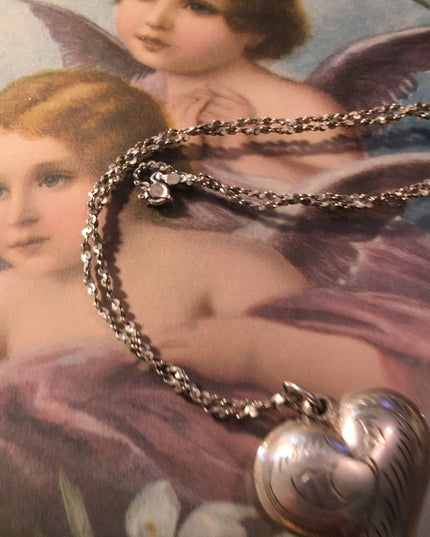 Vintage sterling silver 925 Large etched puff heat necklace