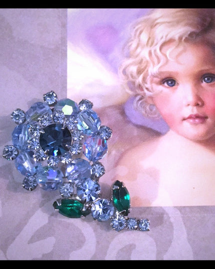 Vintage blue rhinestones & crystal flower brooch 1960s Juliana