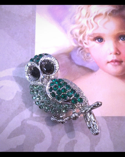 Vintage green crystal silver finish owl brooch