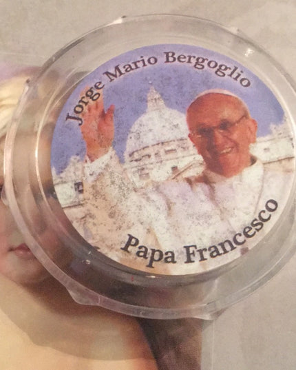 Papa Francesco Rose scented wood rosary VG