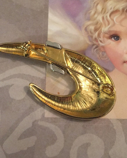 Vintage gold tone brooch 2”