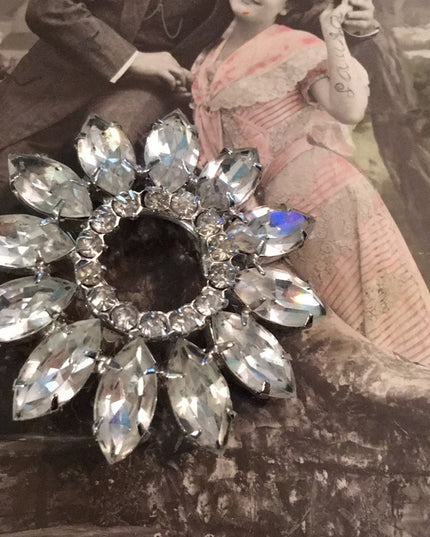 Stunning Vintage Triad Crystal flower brooch sparkle 1960s
