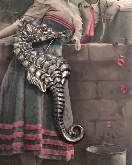 Vintage Beau Sterling Sea horse Brooch Beauty!