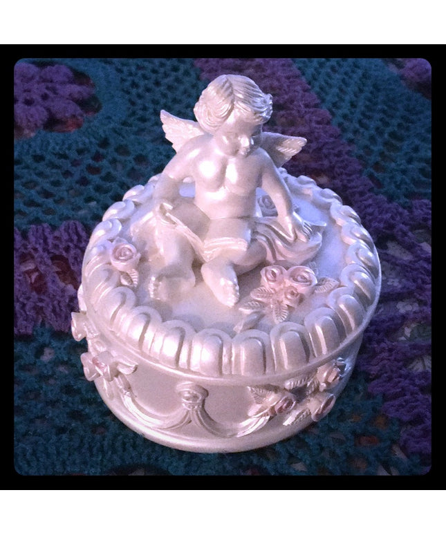 Vintage Angel round box jewelry gift