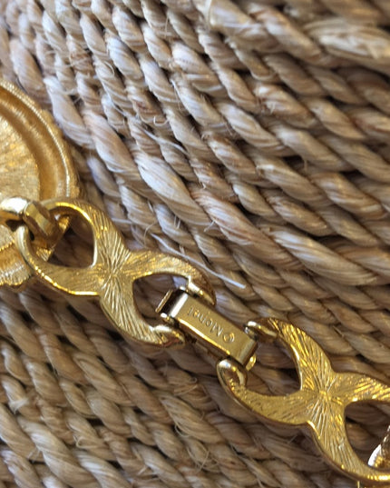 Vintage 1980s Monet choker white glass necklace gold finish chunky