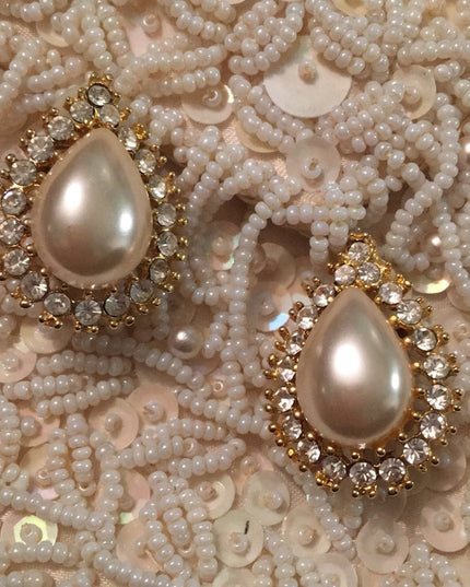 VTG gold faux pearl rhinestone tear drop earring