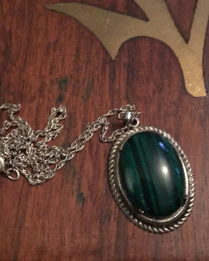 VTG Sterling 925 Malachite Oval pendant necklace
