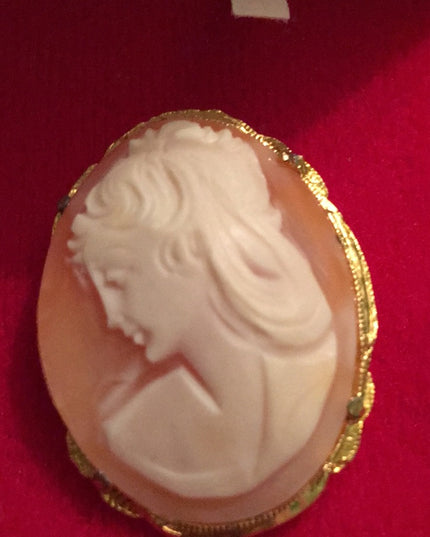 Vintage shell carved Gold plated cameo brooch