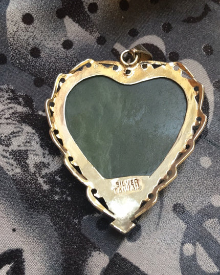 VTG Sterling 925 Jade Siam etched heart pendant