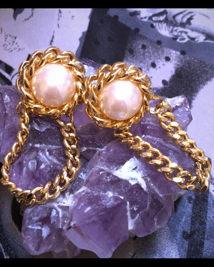VTG 1980s Gold chain faux pearl chunky earrings