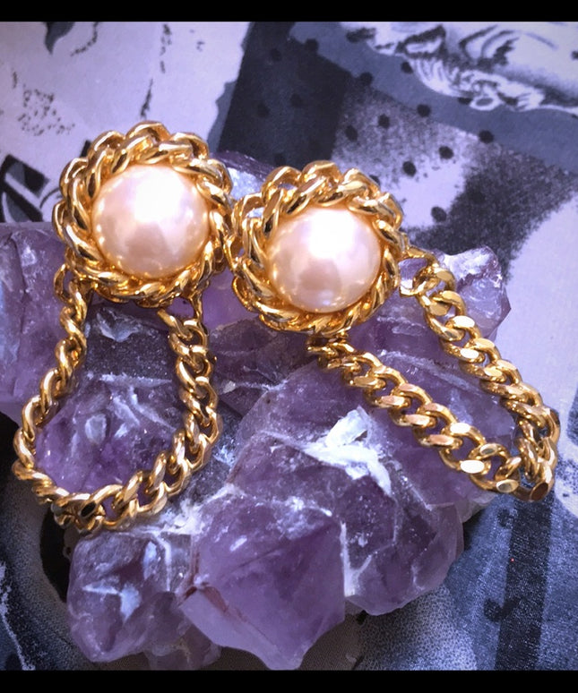 VTG 1980s Gold chain faux pearl chunky earrings
