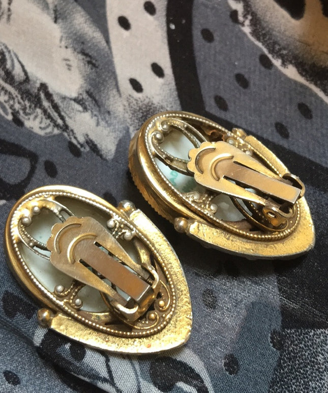 VTG 1960s Limoges Cameo clip on earrings