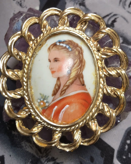Vintage Limoges France large ceramic cameo brooch