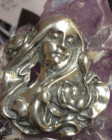 VTG Silver tone gibson girl art nouveau Brooch